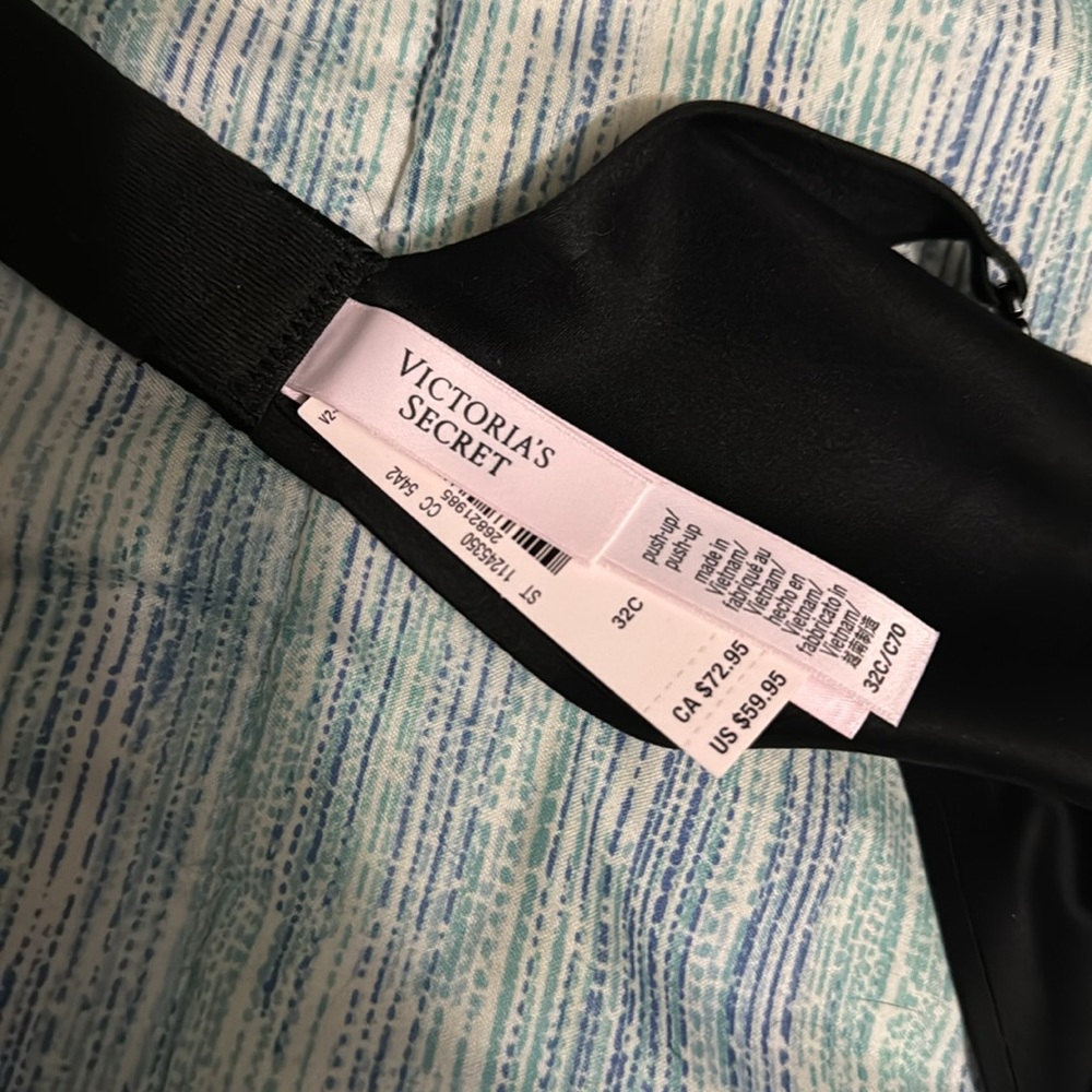 VS Black Love Cloud Push-Up Bra Size 32C - Picture 6 of 6